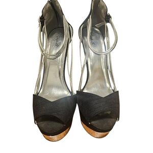 Women’s QUPID Black and Silver Platform Heels
